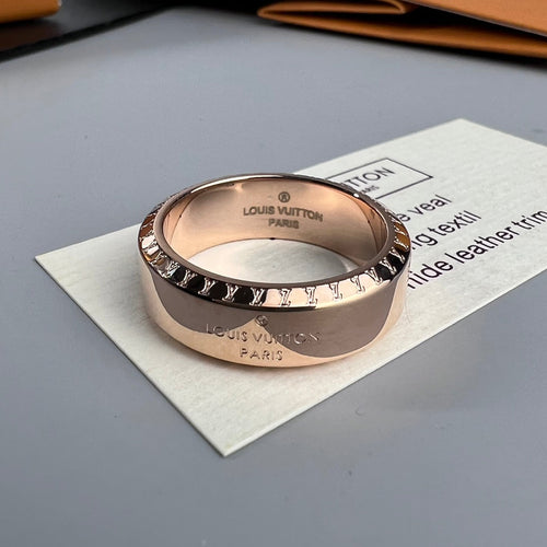 18K Louis Vintage Ring