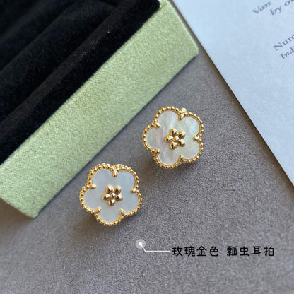 Boucles d'oreilles en fleurs de prunier Lucky Spring 18 carats