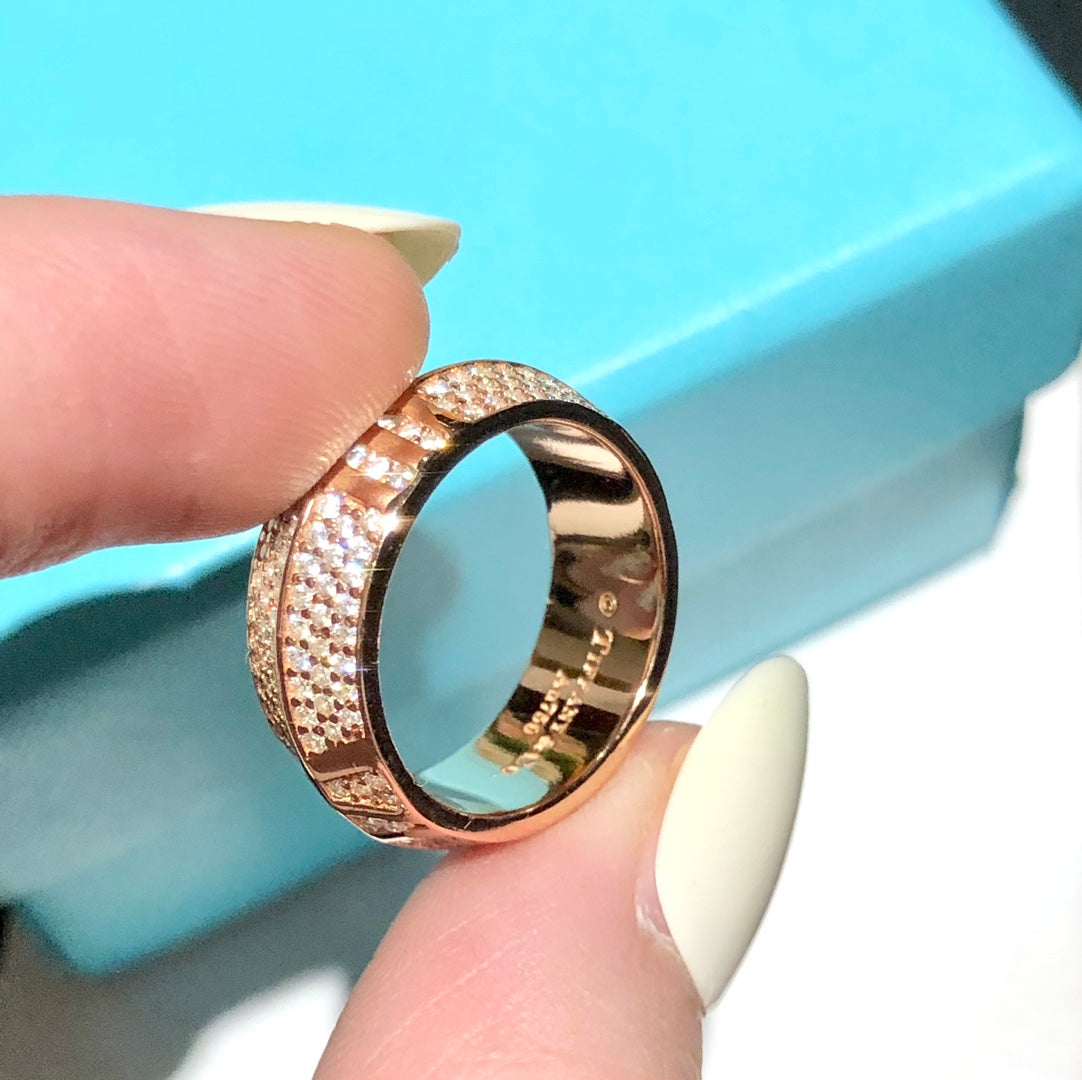 18K T Atlas x Closed Wide Ring