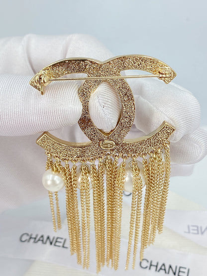 18K CC Pearl Tassel Brooch