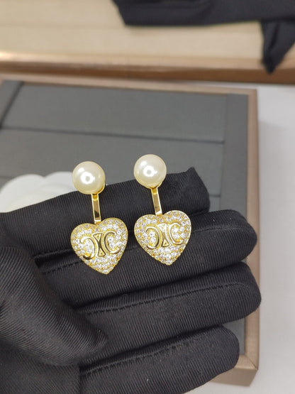 18K Triomphe Diamond Heart Earrings