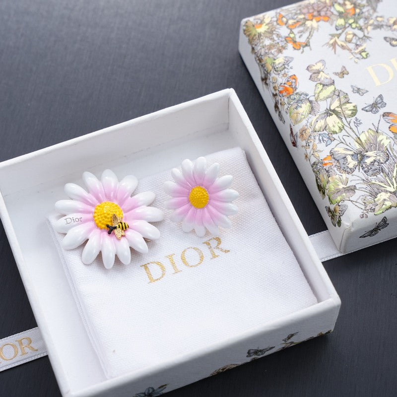 CD Pink & White Flower Brooch