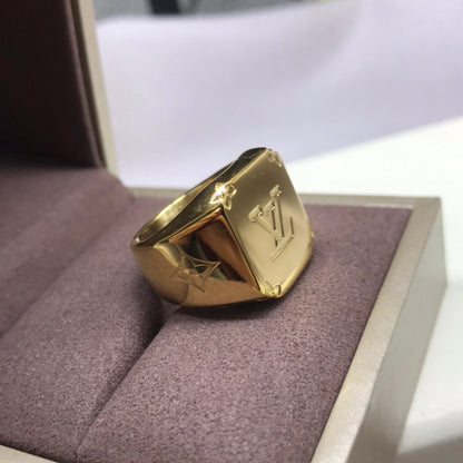 18K Louis Monogram Signet Ring