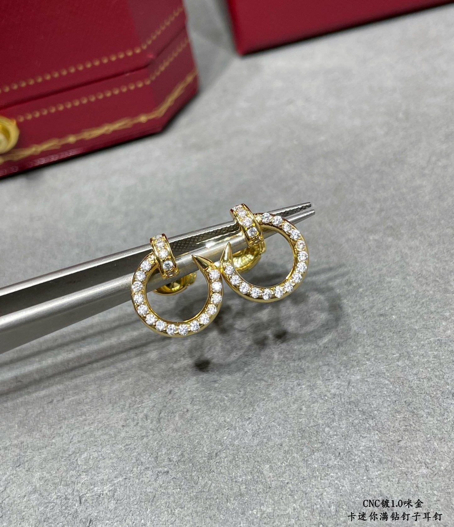 Boucles d'oreilles Juste Un Clou diamants 18 carats