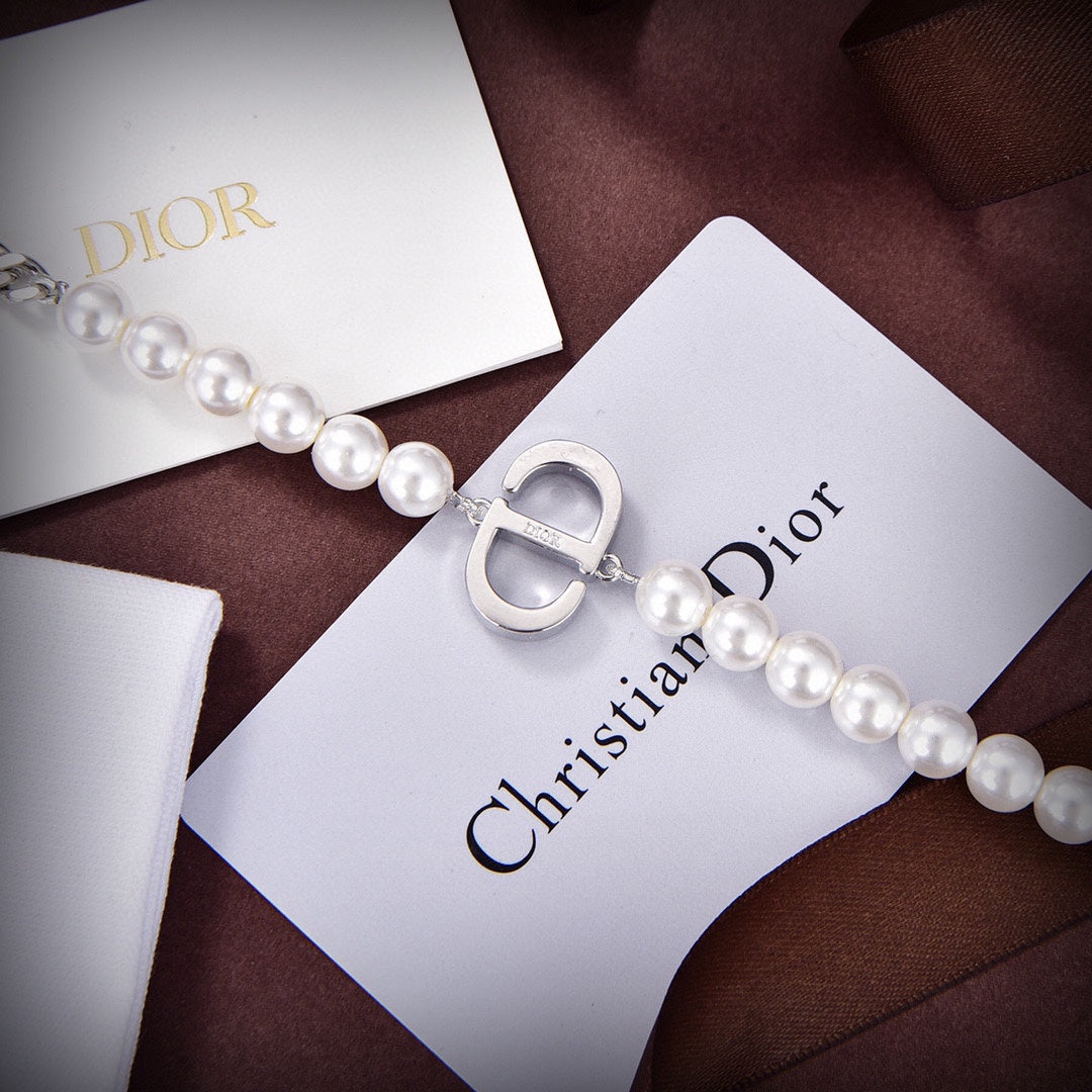 18K CD Pearls Necklace