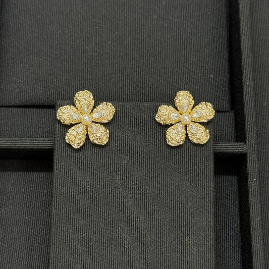 18K CC Flower Pearl Twist Gold Earrings