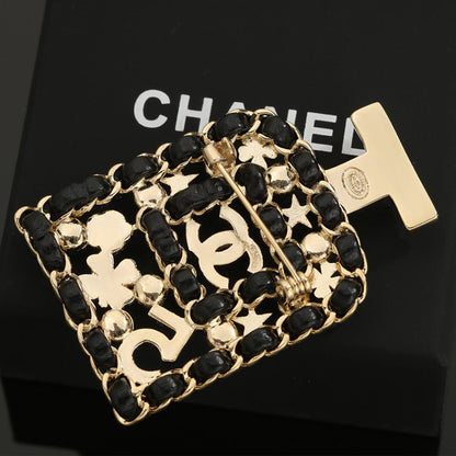 18K CC Bottle Strass Brooch