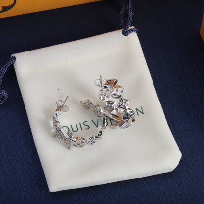 Boucles d'oreilles Louis Script diamants 18 carats