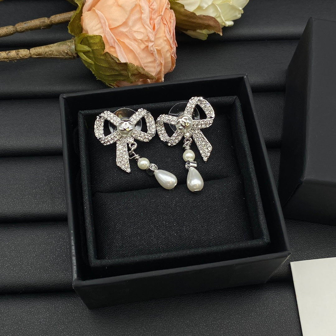 18K CC Butterfly Pearl Earrings