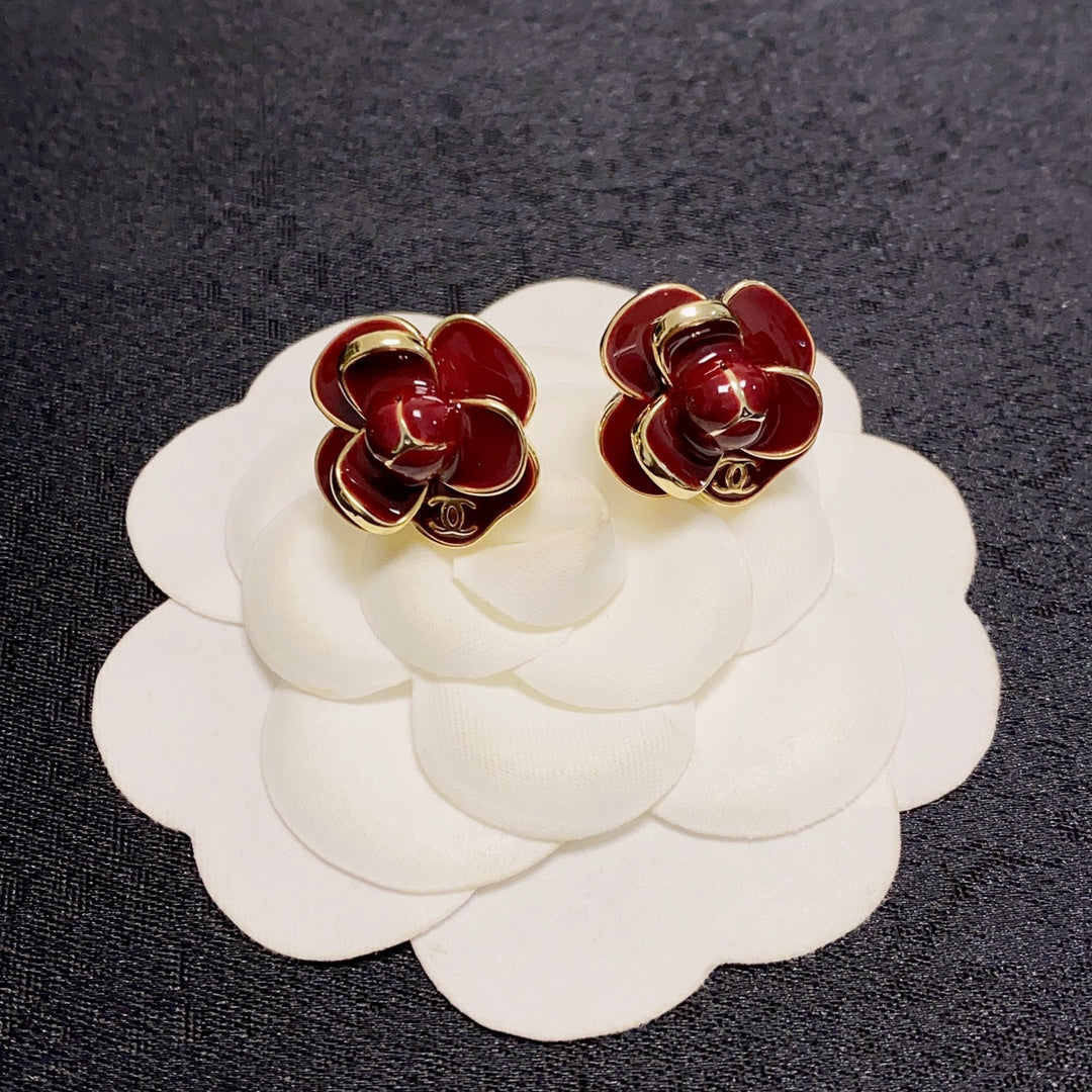 18K CC Camellia Earrings