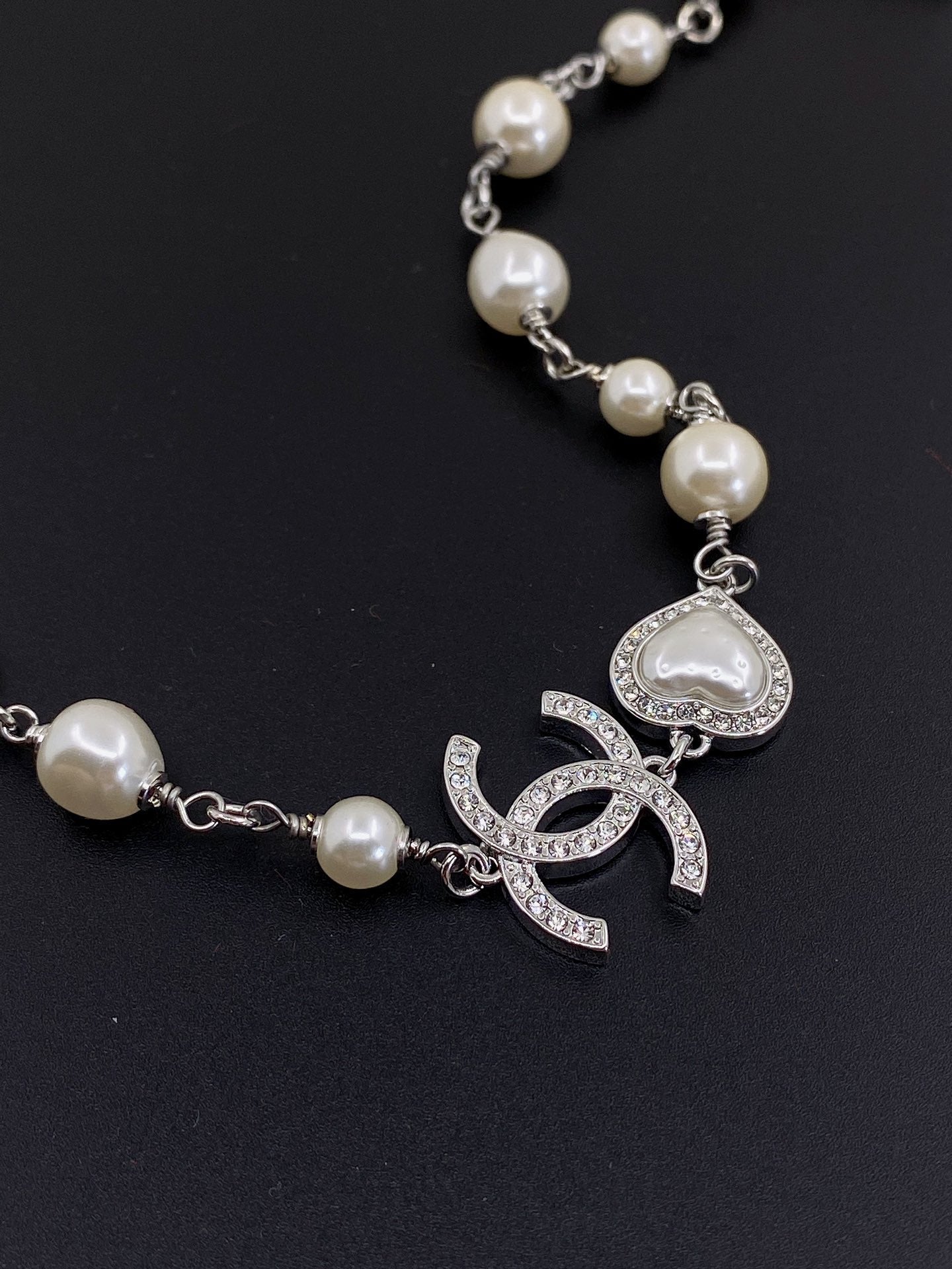 18K Pearls Crystals Necklace