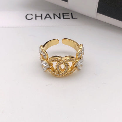 18K CC Flower Crystals Ring