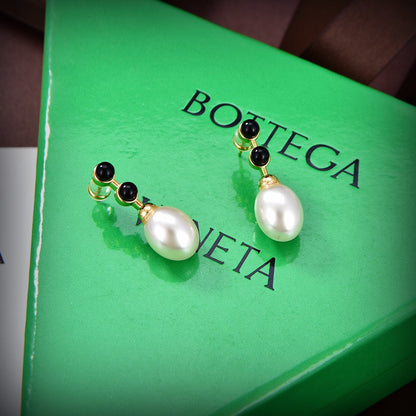 18K BV Pearl Earrings