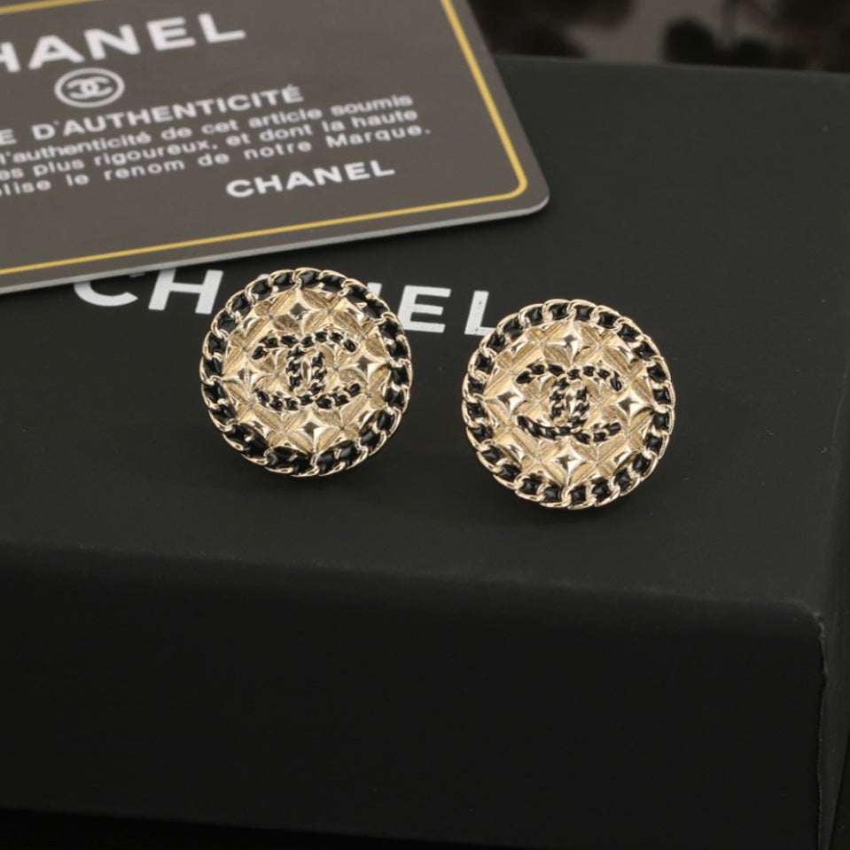 18k CHANEL CC Diamond Round Earrings