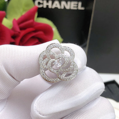 18K CC Camellia Diamond Brooch