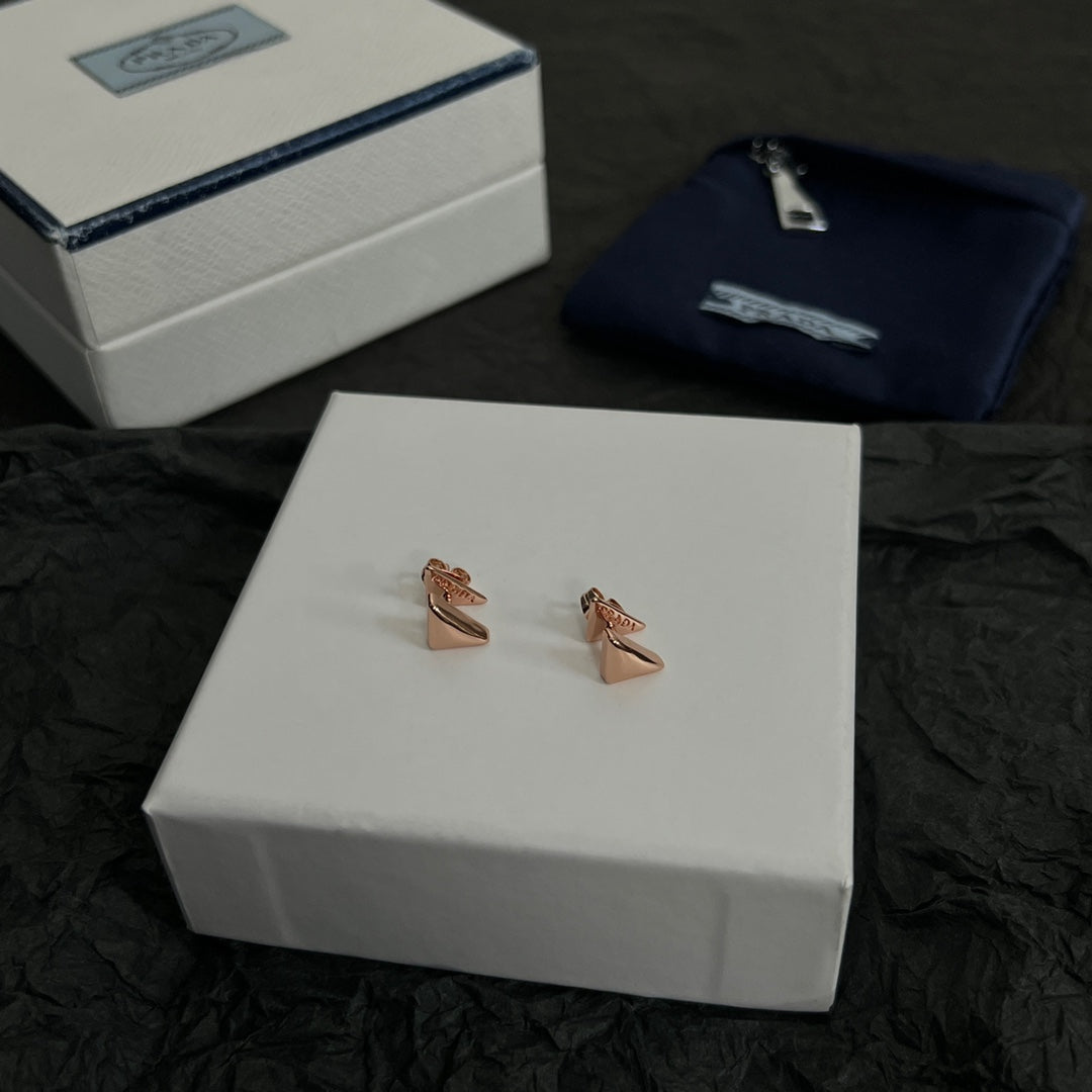 18K Triangle Earrings