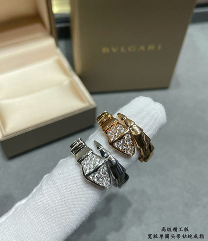 18K BV Serpenti Viper Head Diamond Ring