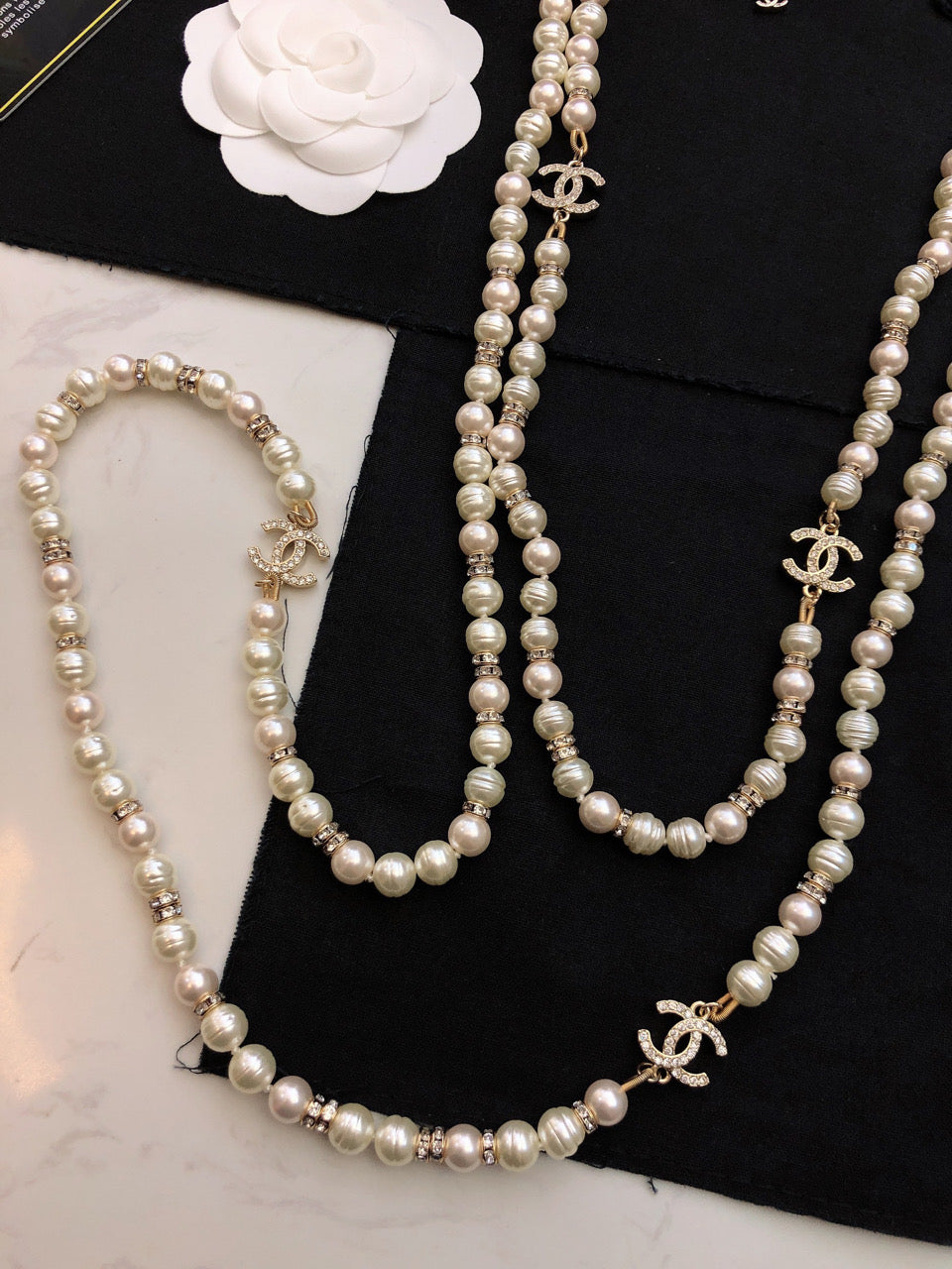 18K CC Pearl Choker Necklace