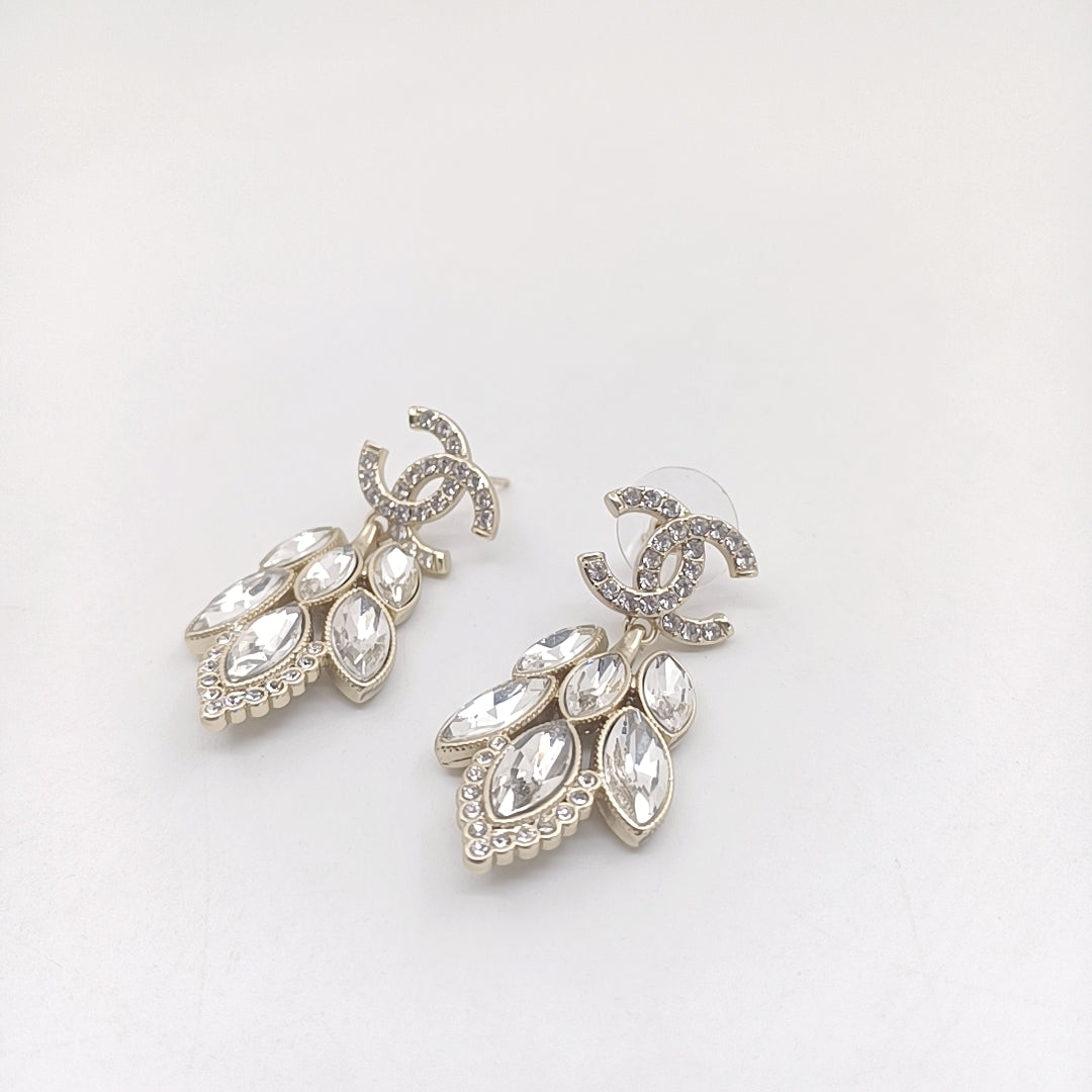 Boucles d'oreilles pendantes avec cristaux CC 18 carats