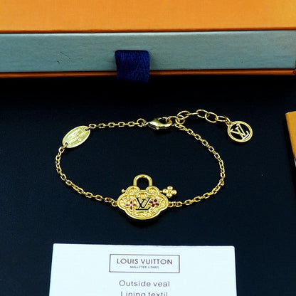 18K Louis Vintage Lock Gold Bracelet