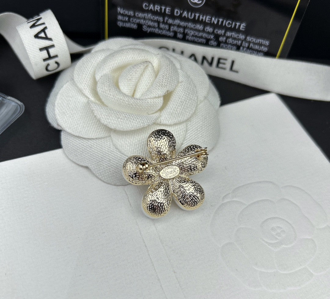 18K CC Pearls Brooch