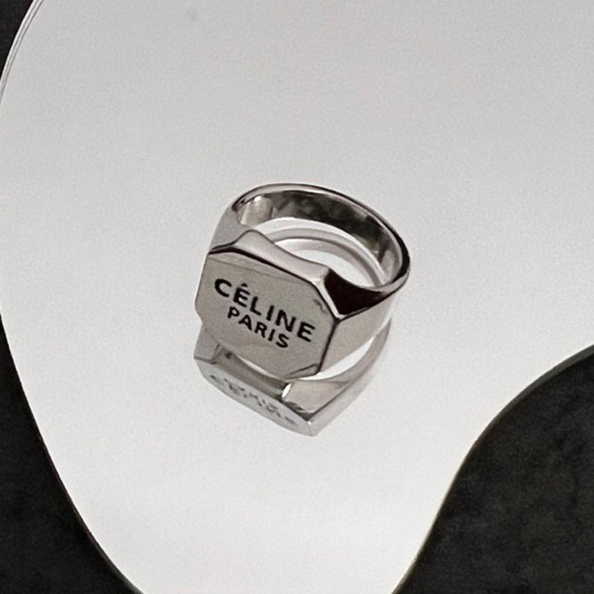 18K Celine Vintage Ring