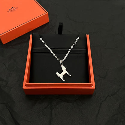 18K Panache Pendant H Necklace