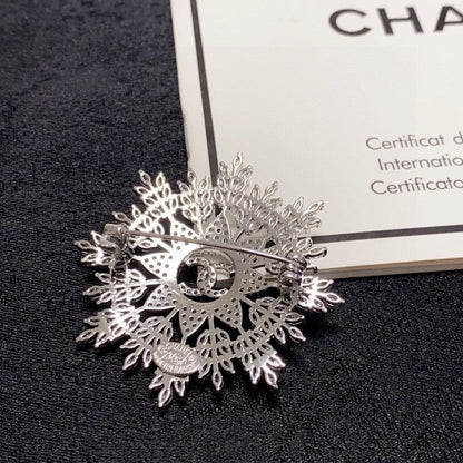 18K CC Flower Crystal Brooch