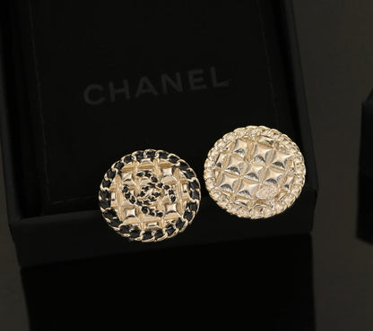 18K CC Diamond Round Earrings