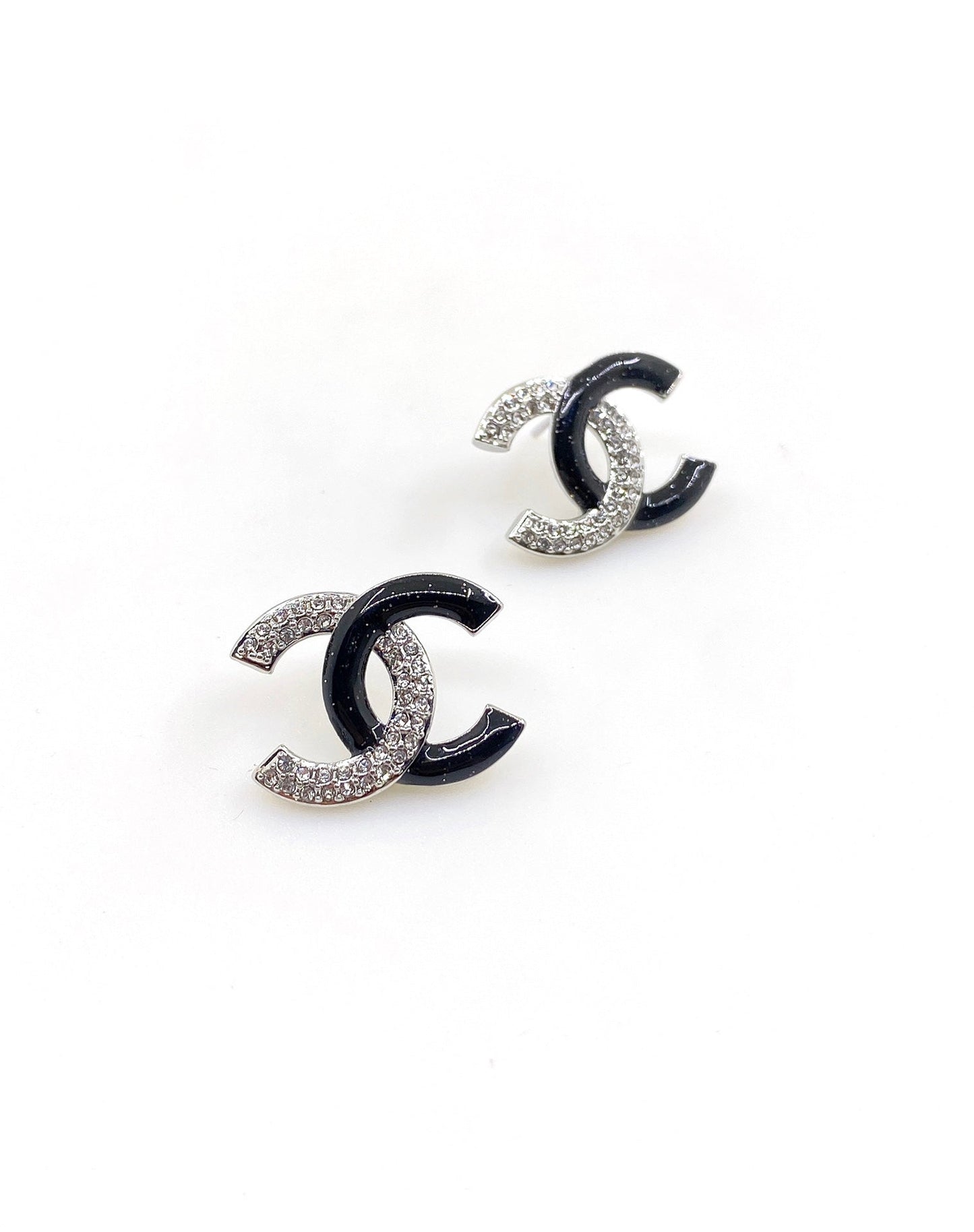 Boucles d'oreilles diamants noirs 18 carats CC