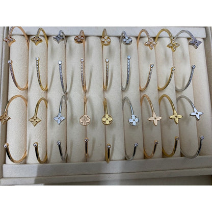 18K Louis Blossom Gold Bracelet
