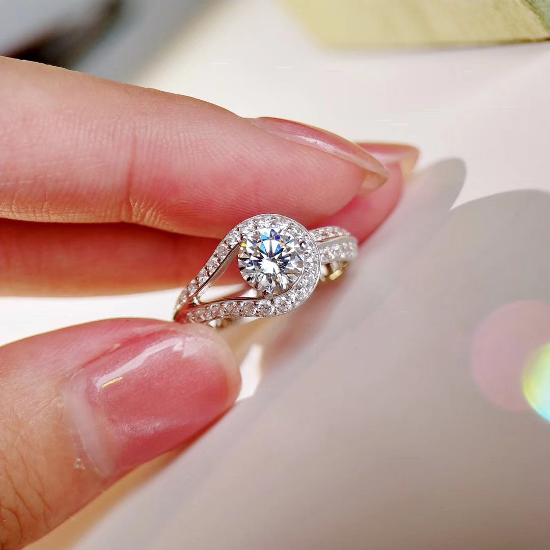 18K Couture Solitaire Ring