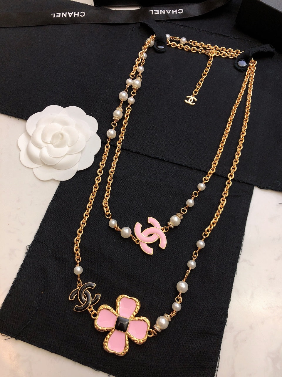 Collier de fleurs roses 18K CC