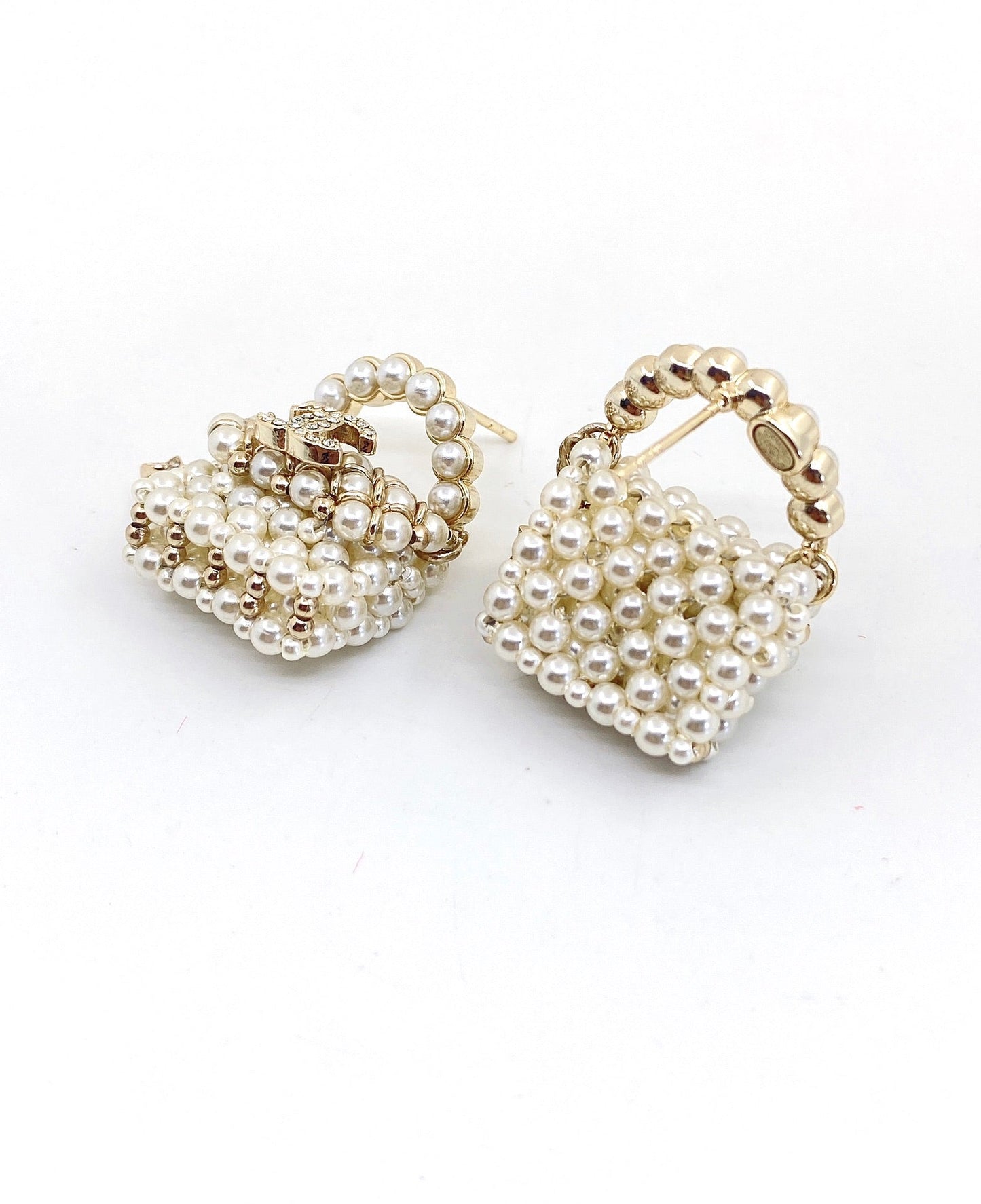 Boucles d'oreilles en perles de petit sac CC 18 carats