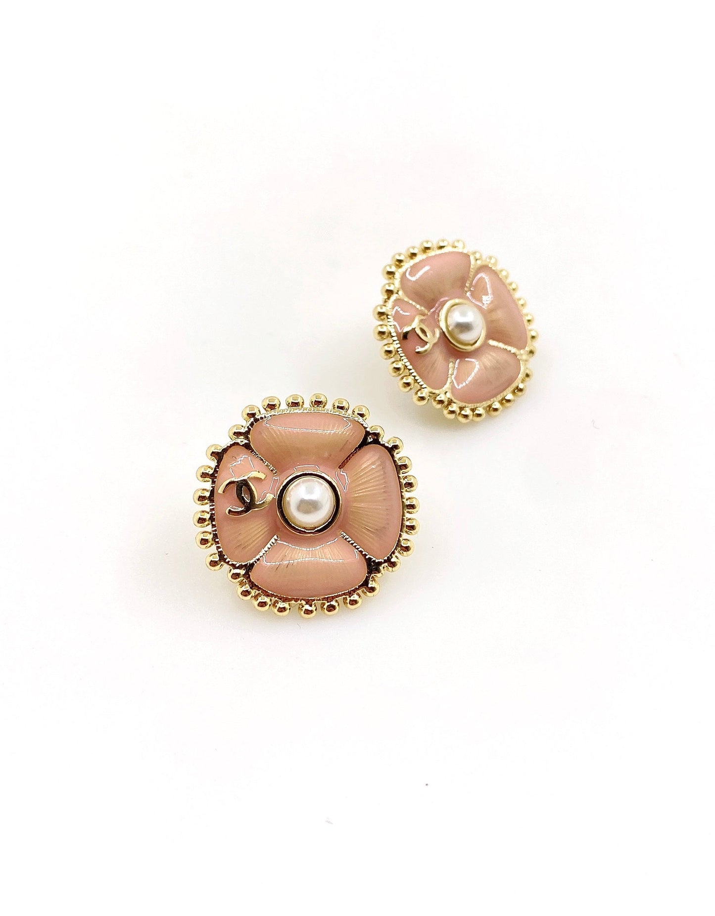 Boucles d'oreilles en perles roses CC 18 carats