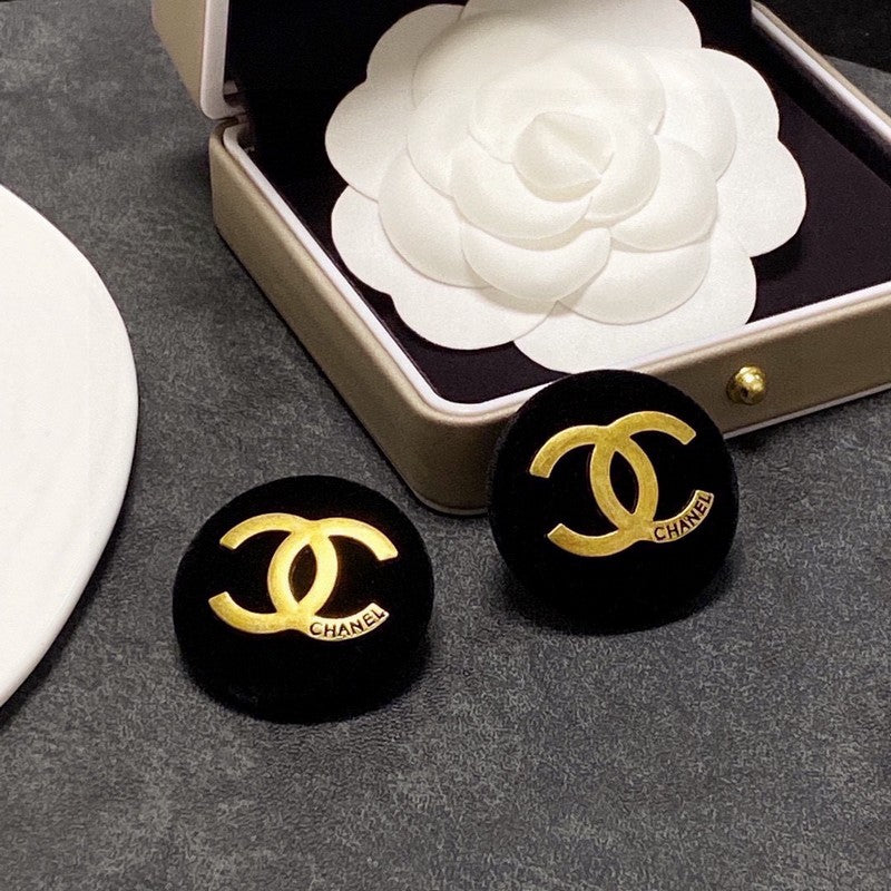 18K CC Black Yellow Gold Earrings
