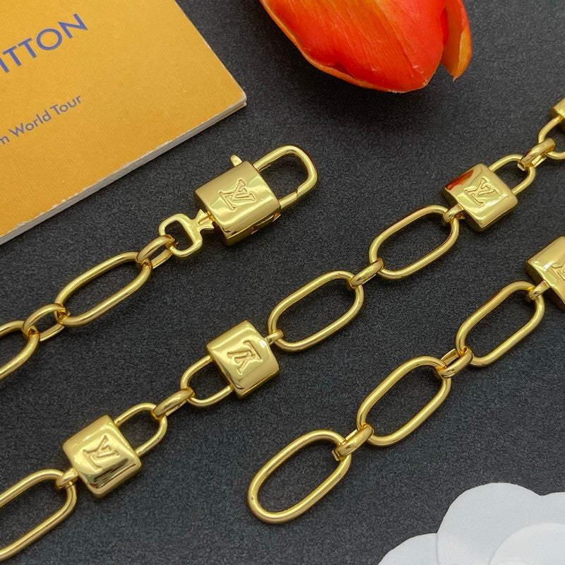 18K Louis Lock Gold Chain Necklace