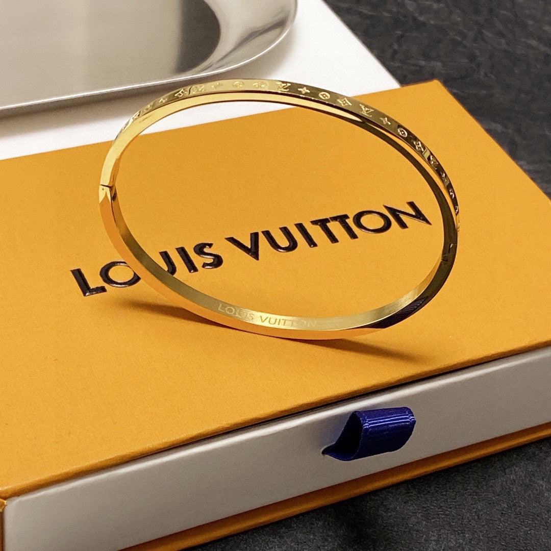 18K Louis Vintage Bracelet