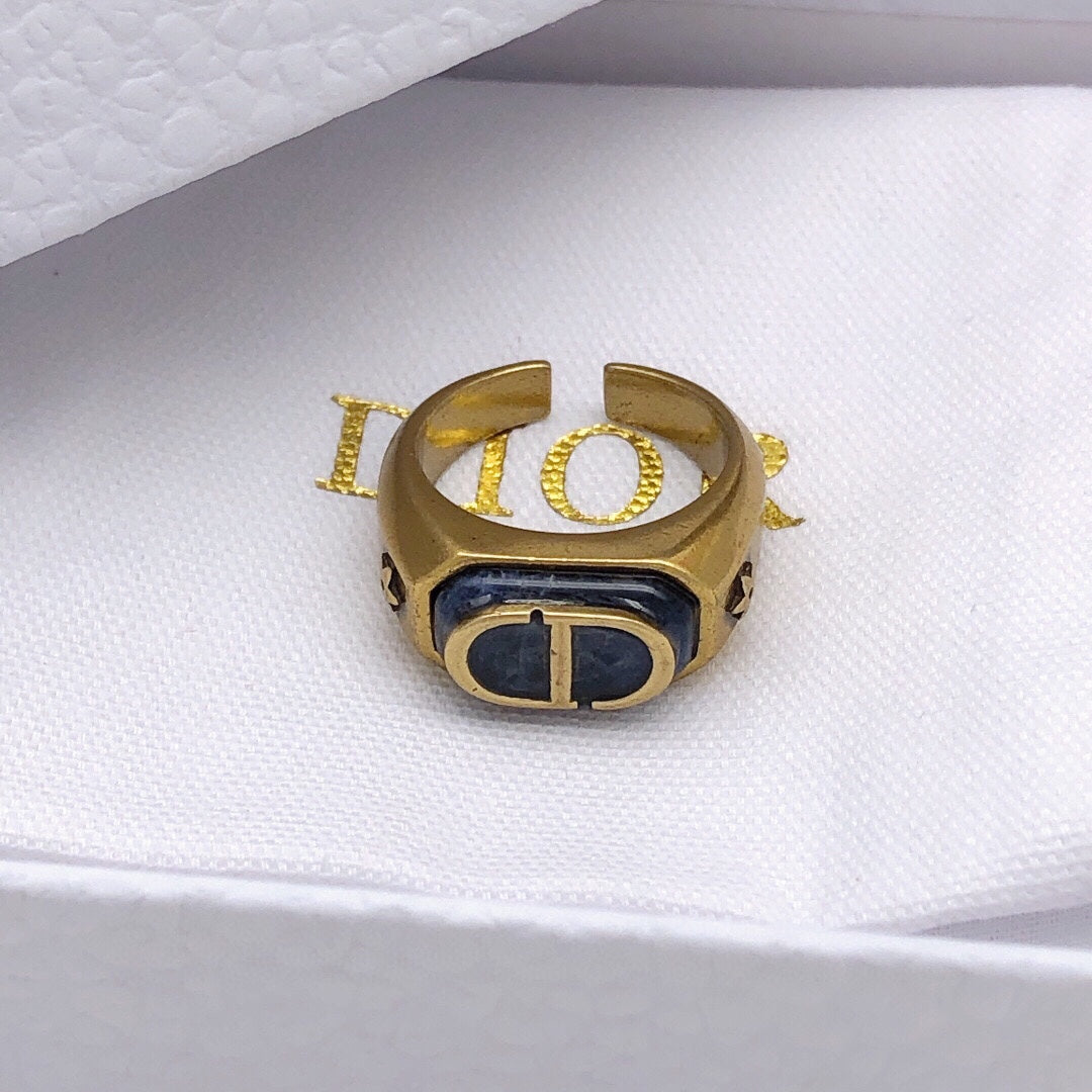 18K CD Vintage Ring