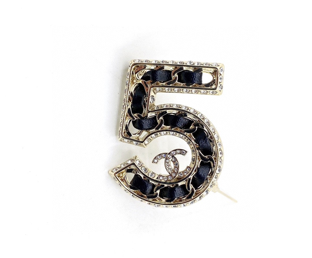 18K CC No.5 Strass Brooch