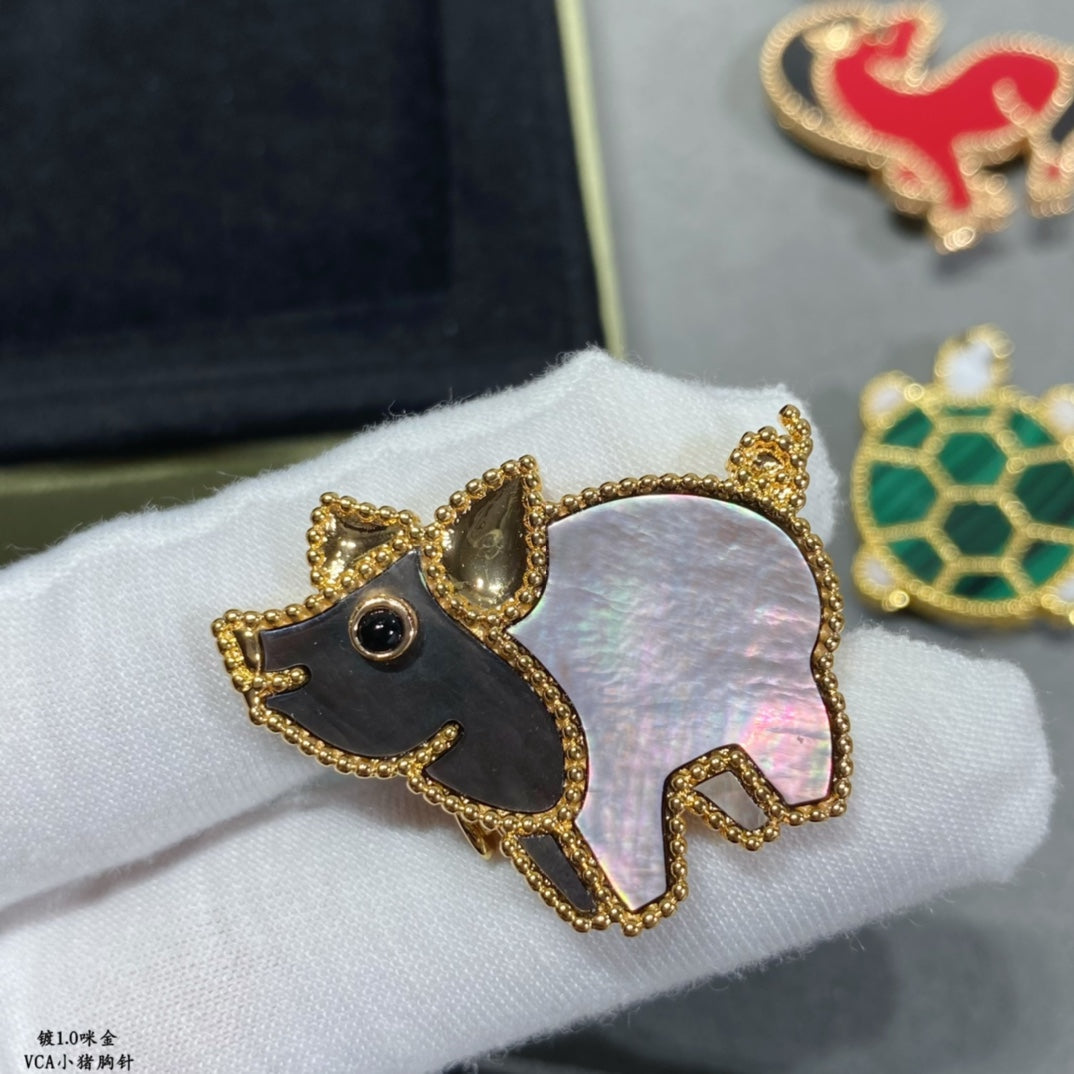 Broche à clip cochon animaux porte-bonheur 18 carats