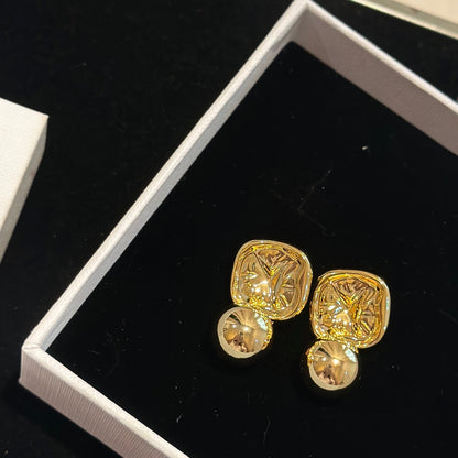 18K Triomphe Vintage Earrings