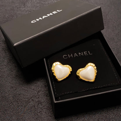 18K CC Heart Pearl Earrings