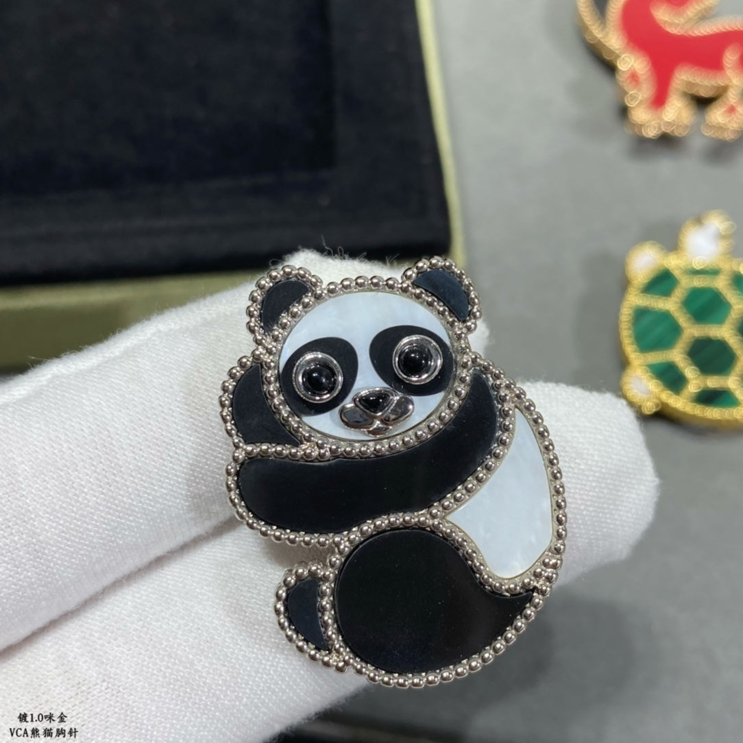 Broche à pince panda animaux porte-bonheur 18 carats