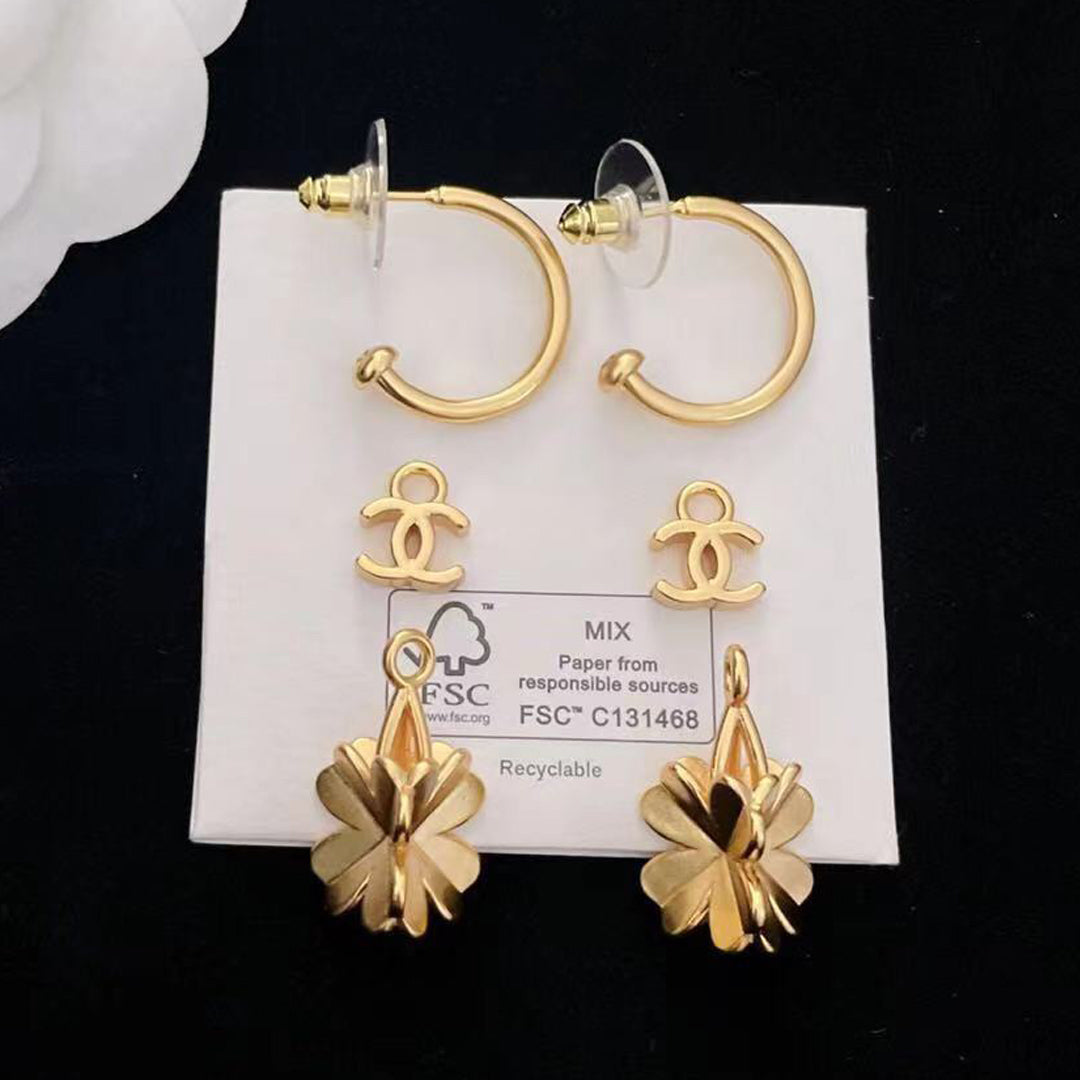 18k CHANEL CC Flowers Earrings