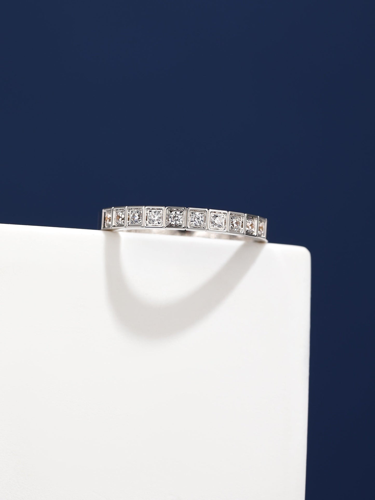 18K Ice Cube Diamonds Ring