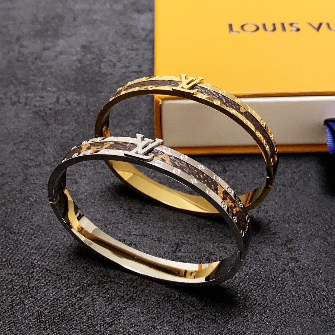 Bracelet vintage en cuir Louis 18 carats