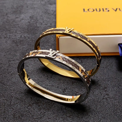 Bracelet vintage en cuir Louis 18 carats