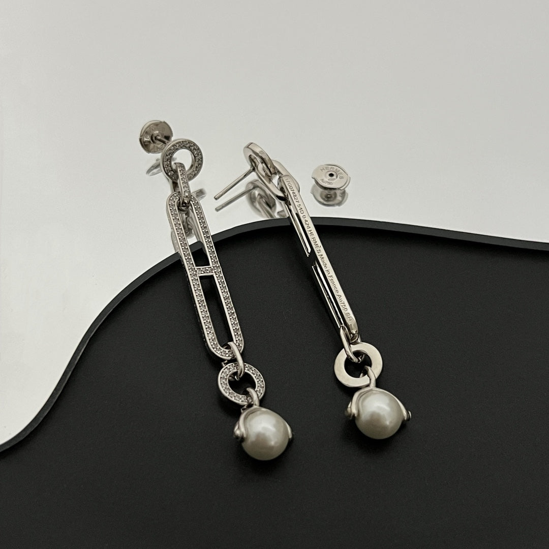 Boucles d'oreilles H en diamants Chandra 18 carats