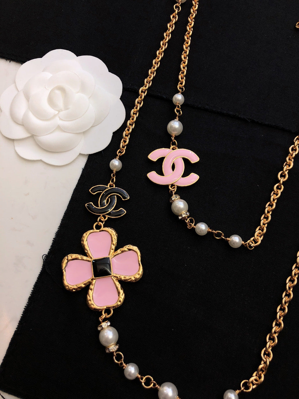 Collier de fleurs roses 18K CC